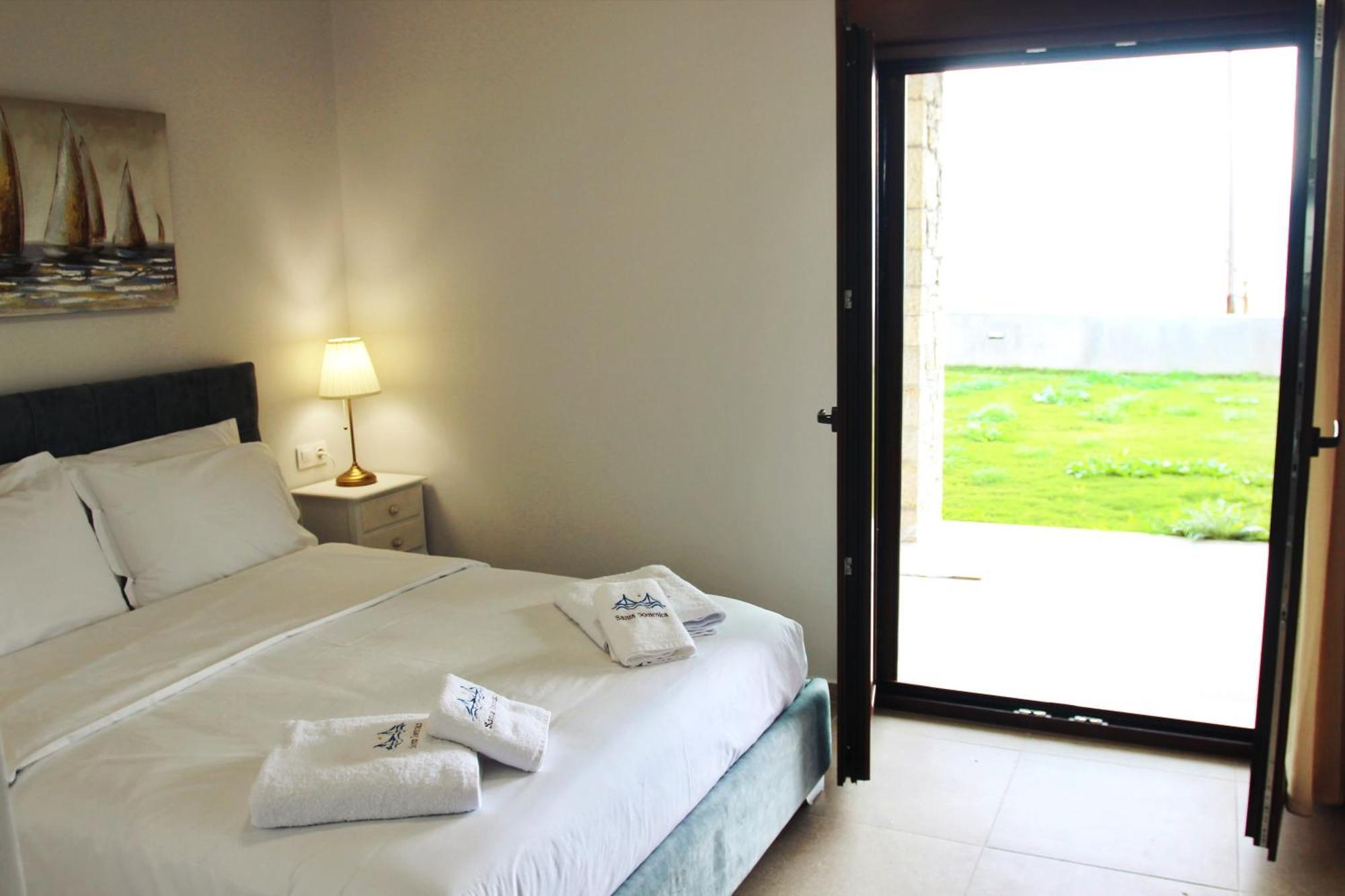 Santa Domenica Nafpaktos - Rooms And Apartments By The Sea Esterno foto
