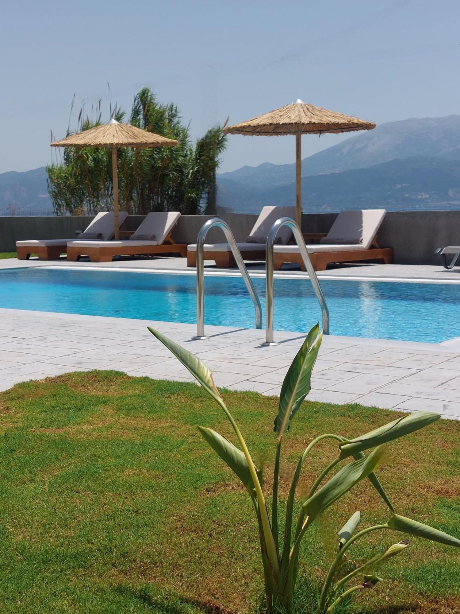 Santa Domenica Nafpaktos - Rooms And Apartments By The Sea Esterno foto